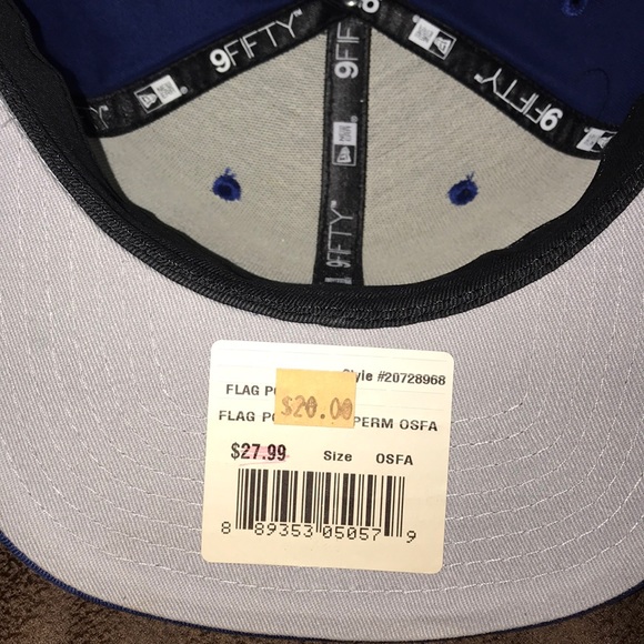 New Era Superman Snapback Hat - Picture 4 of 4